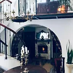 Cozy House Sleeps 2 With Pet Friendly Option