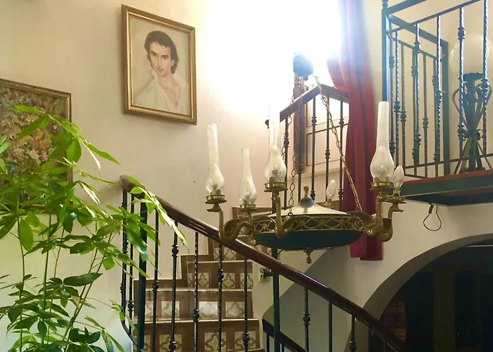 Cozy House Sleeps 2 With Pet Friendly Option