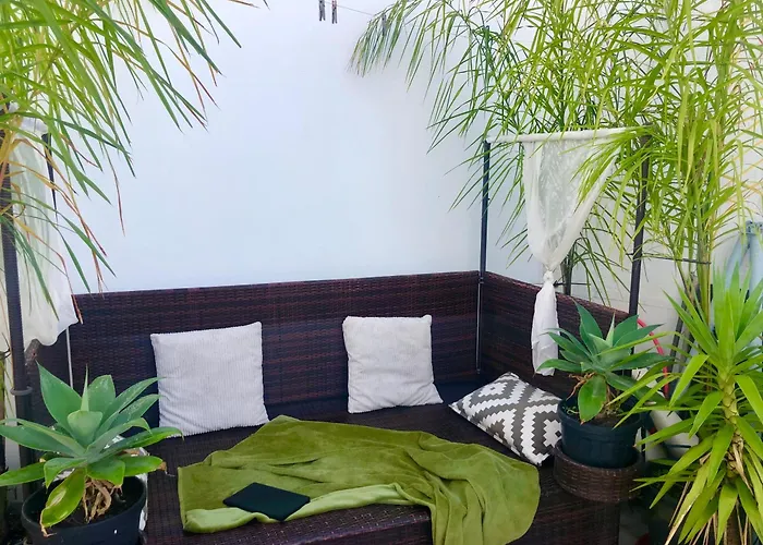 Cozy House Sleeps 2 With Pet Friendly Option Mexilhoeira Grande
